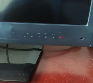 TV LG 32LE3300 32" TDT HD. No es SmartTV