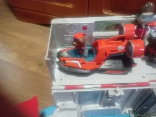 Camión Patrulla Canina con muñecos y lancha