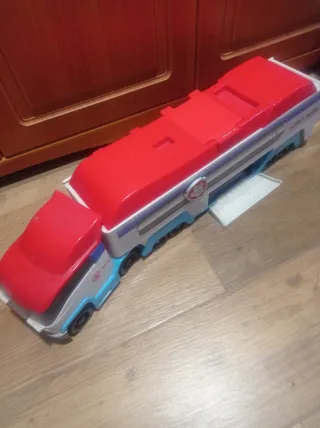 Camión Patrulla Canina con muñecos y lancha