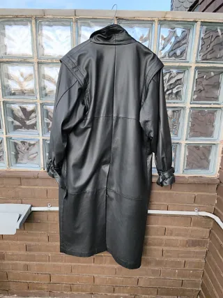 Abrigo largo vintage de piel negro