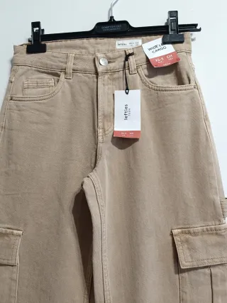 Pantalón cargo beige nuevo