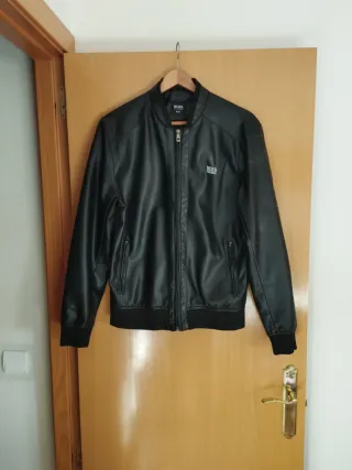 Cazadora Hugo Boss Negra