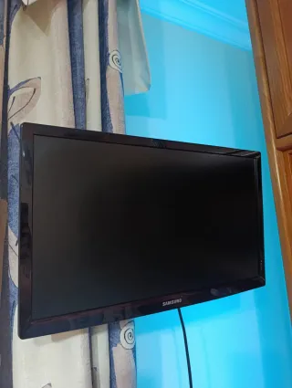 Televisor Samsung UE22ES5000WXXC