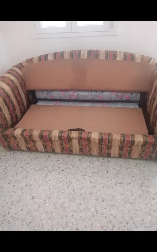 Sofá Cama Tela Rayas Rojo y Amarillo