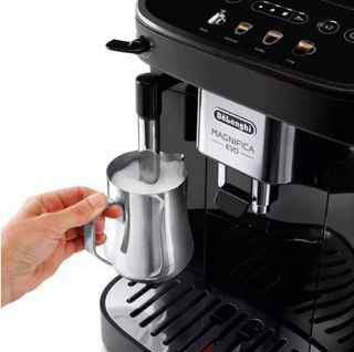Cafetera automática DeLonghi Magnifica Evo