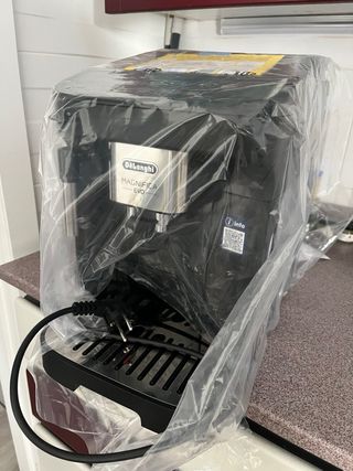 Cafetera automática DeLonghi Magnifica Evo