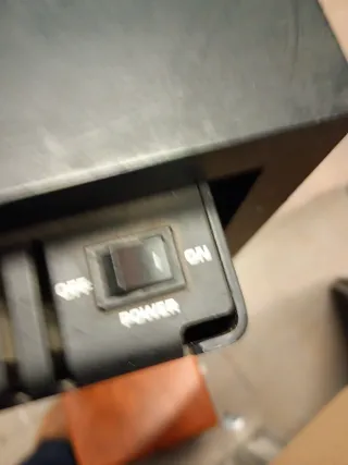 Dos, Altavoz Behringer TRUTH B2030A