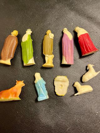 Figure Presepe in Plastica Beige e Viola