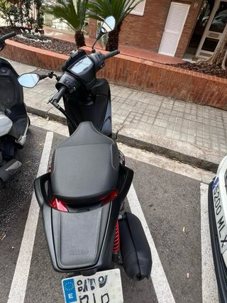 Piaggio Medley S125 Negra en garantía con 12.050km