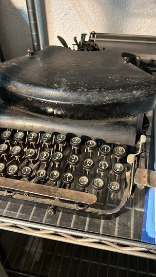 Máquina de escribir antigua