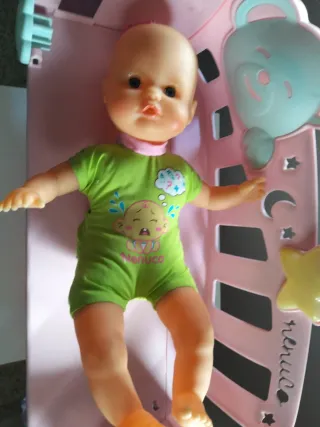 Cuna y Nenuco bebé