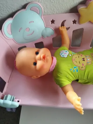 Cuna y Nenuco bebé