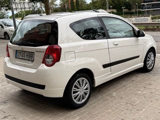 Chevrolet Aveo pegatina C de la DGT
