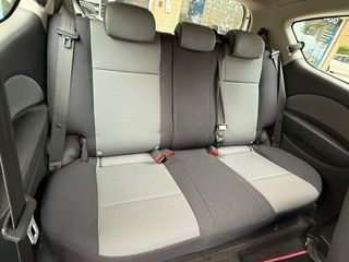 Chevrolet Aveo pegatina C de la DGT