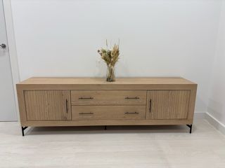 Cómoda de madera natural