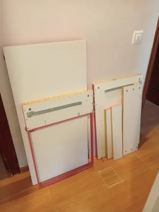Escritorio Ikea Rosa y Blanco 105x50 Micke