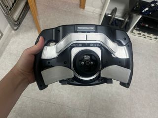 Thrustmaster SF1000 Volante Ferrari Caja