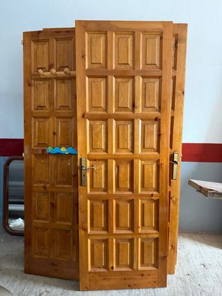 Puertas de madera macizas