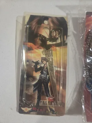 Colgantes y llavero Final Fantasy