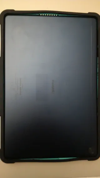 Tablet Huawei + Custodia Resistente