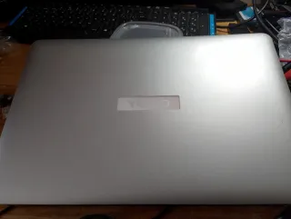 Portátil YEPO para piezas