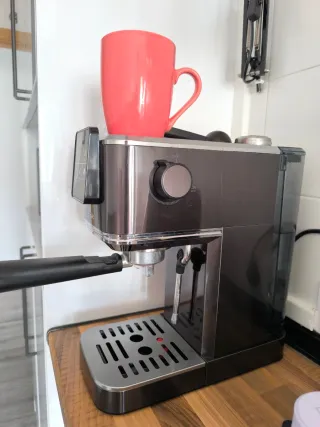 Cafetera Cecotec Cafelizzia