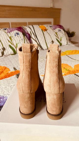 Botines BESTELLE Beige Nuevos