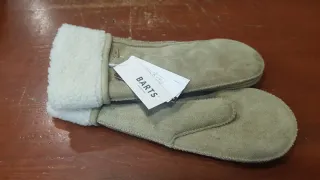 Manoplas Barts Beige y Blanco