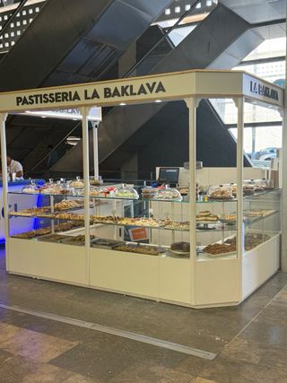 Vitrina expositora de pastelería