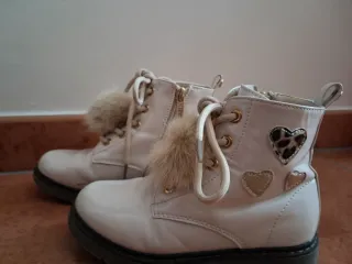 Botas Xti crema talla 31