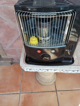 Estufa de parafina negra