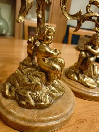 Candelabros de bronce antiguos