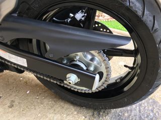 Suzuki Gladius 650 Negra