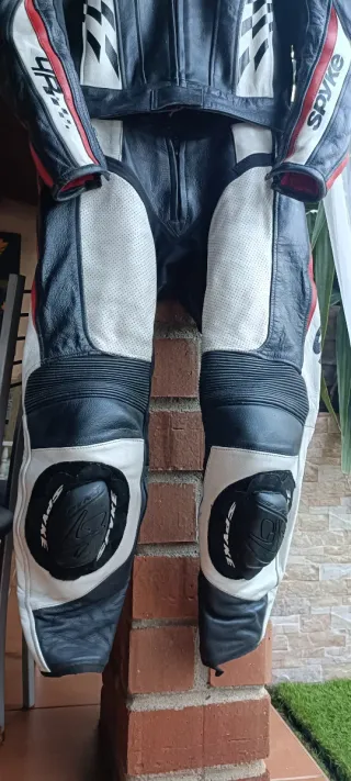 Mono de cuero Spyke t 44. Se vende o cambia