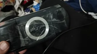 Sony PSP Negra para piezas o arreglar.