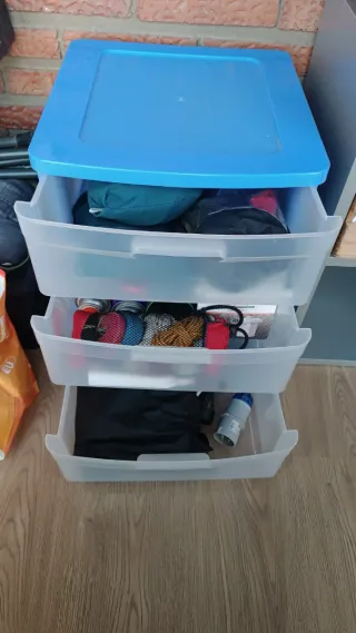 Cassettiere in plastica con 3 cassetti