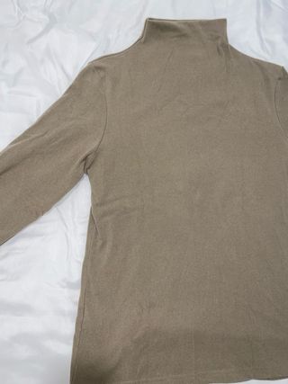 Camiseta térmica cuello alto