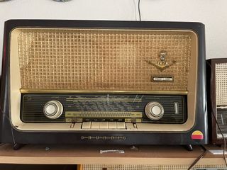 Radio GRUNDIG Compacta 1070 - Años 50/60