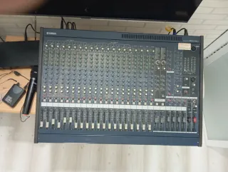 Yamaha MG24/14FX Mesa de Sonido