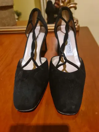 Zapatos de tacón Paco Herrero, negros.