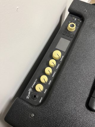 Amplificador Bajo Fender Rumble 800