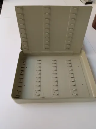 Armario metálico para llaves ( 2 )