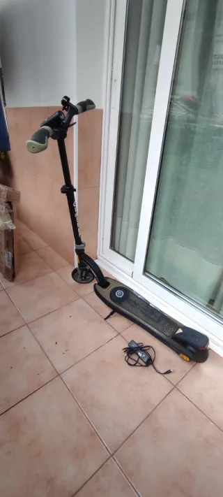 Patinete eléctrico infantil.