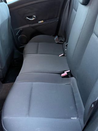 Renault Megane pegatina C de la DGT