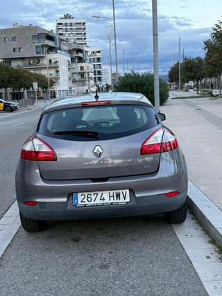 Renault Megane pegatina C de la DGT