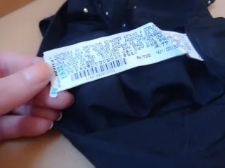 Crop top negro pedrería