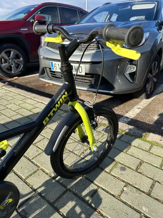 Bicicleta Btwin 16” niño con ruedines