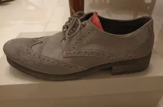 Scarpe stringate grigie scamosciate