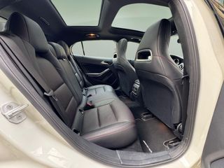 Mercedes-Benz GLA 220D Autom. - !! 51.000 kms !!