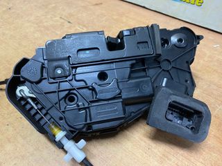 CERRADURA PUERTA DEL. IZQUIERDA VW TOURAN II